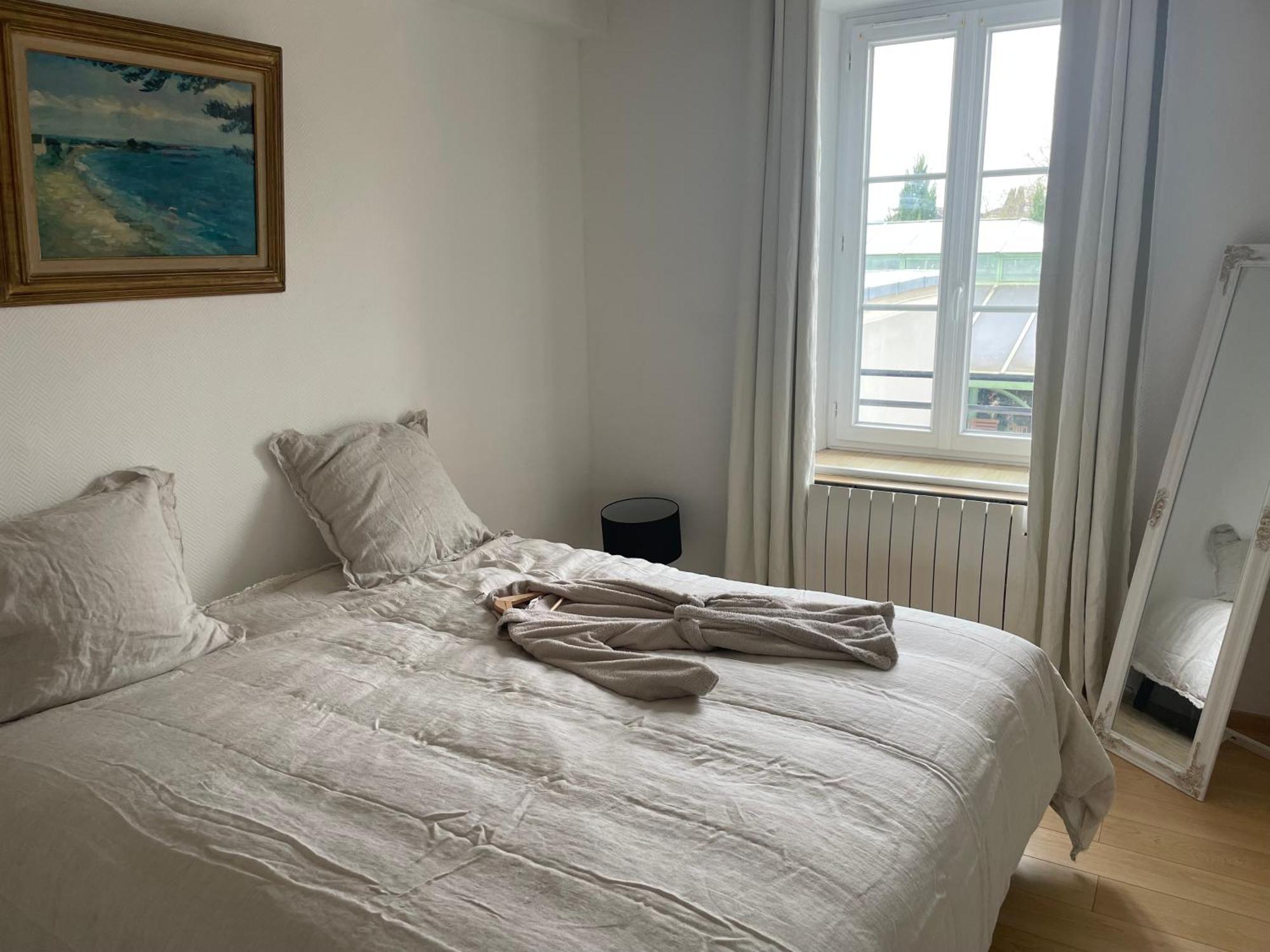 VILLA SPA PERRET-4 Étoiles-PARC de 3 Ha au pied du PARC NATUREL DU VEXIN NORMAND-Châteaux -Nature-Ballades-VTT-Cheval-Golf-À 5 Mn de GIVERNY-Jardins de MONET-Musée IMPRESSIONNISTE-Pour 2 Nuitées SAUNA ou JACUZZI offert en Hiver ou PISCINE en Été ou H Sainte-Genevieve-les-Gasny Exterior foto