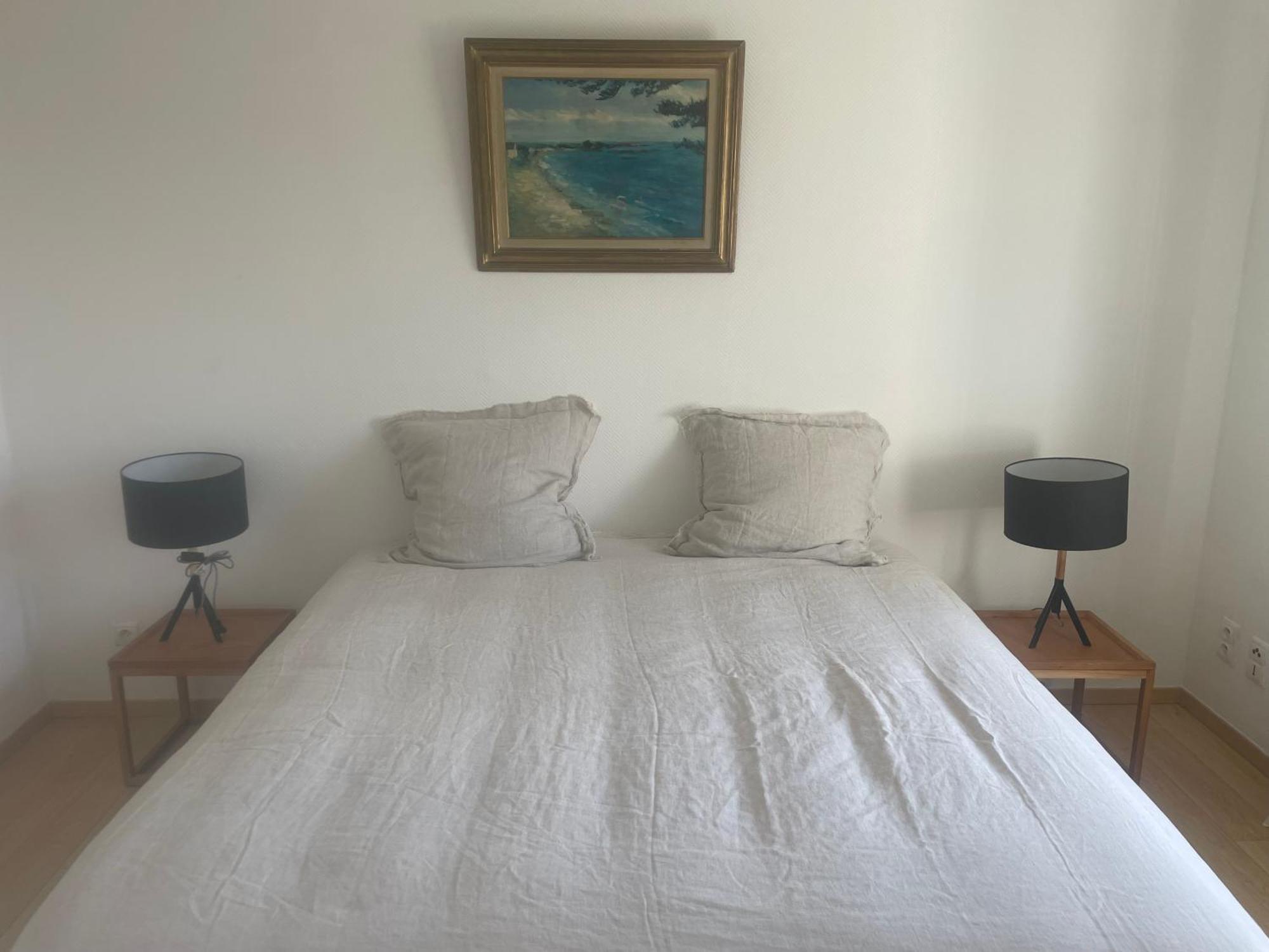 VILLA SPA PERRET-4 Étoiles-PARC de 3 Ha au pied du PARC NATUREL DU VEXIN NORMAND-Châteaux -Nature-Ballades-VTT-Cheval-Golf-À 5 Mn de GIVERNY-Jardins de MONET-Musée IMPRESSIONNISTE-Pour 2 Nuitées SAUNA ou JACUZZI offert en Hiver ou PISCINE en Été ou H Sainte-Genevieve-les-Gasny Habitación foto
