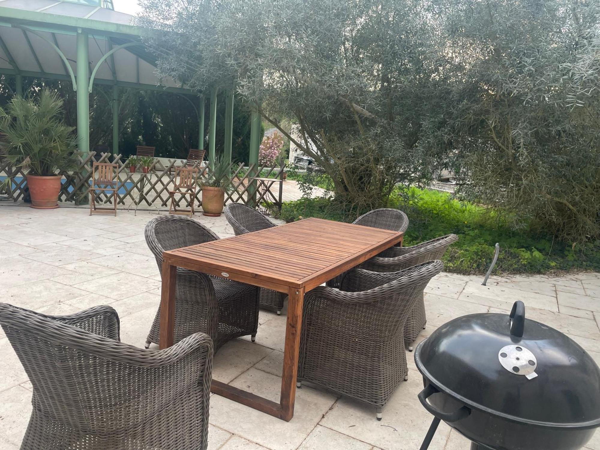VILLA SPA PERRET-4 Étoiles-PARC de 3 Ha au pied du PARC NATUREL DU VEXIN NORMAND-Châteaux -Nature-Ballades-VTT-Cheval-Golf-À 5 Mn de GIVERNY-Jardins de MONET-Musée IMPRESSIONNISTE-Pour 2 Nuitées SAUNA ou JACUZZI offert en Hiver ou PISCINE en Été ou H Sainte-Genevieve-les-Gasny Exterior foto